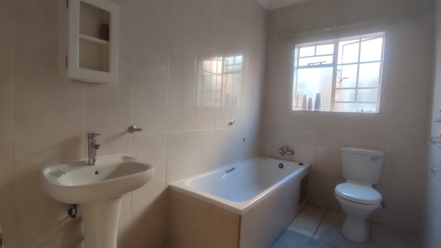 3 Bedroom Property for Sale in Waterval East North West